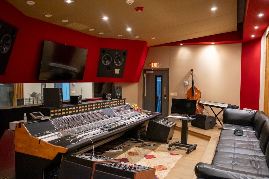 3416 W North Ave, Stone Park, IL à vendre - Photo intérieure - Image 3 de 7