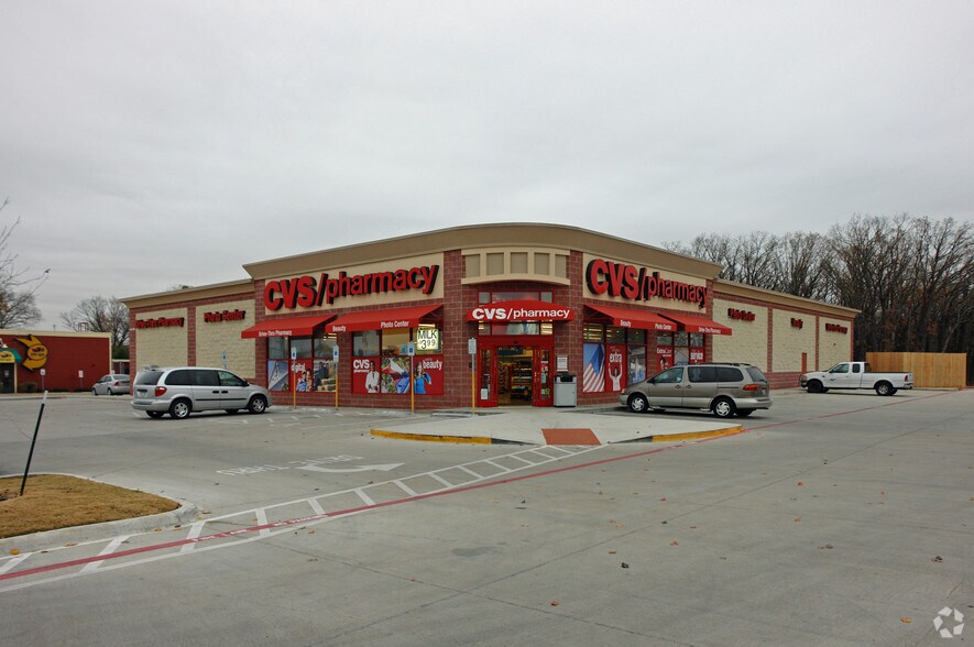 1231 W Main St, Gun Barrel City, TX à vendre - Photo principale - Image 1 de 9