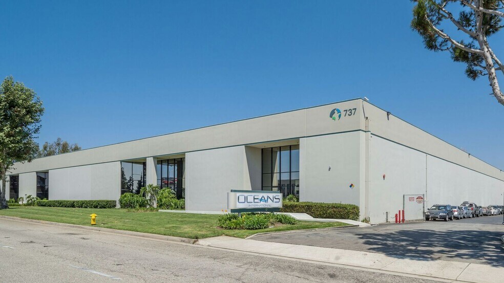 737 W Artesia Blvd, Compton, CA à louer - Photo du bâtiment - Image 1 de 3
