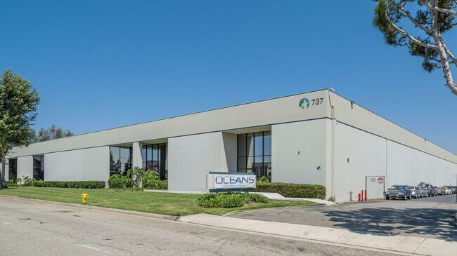 Plus de détails pour 737 W Artesia Blvd, Compton, CA - Industriel à louer