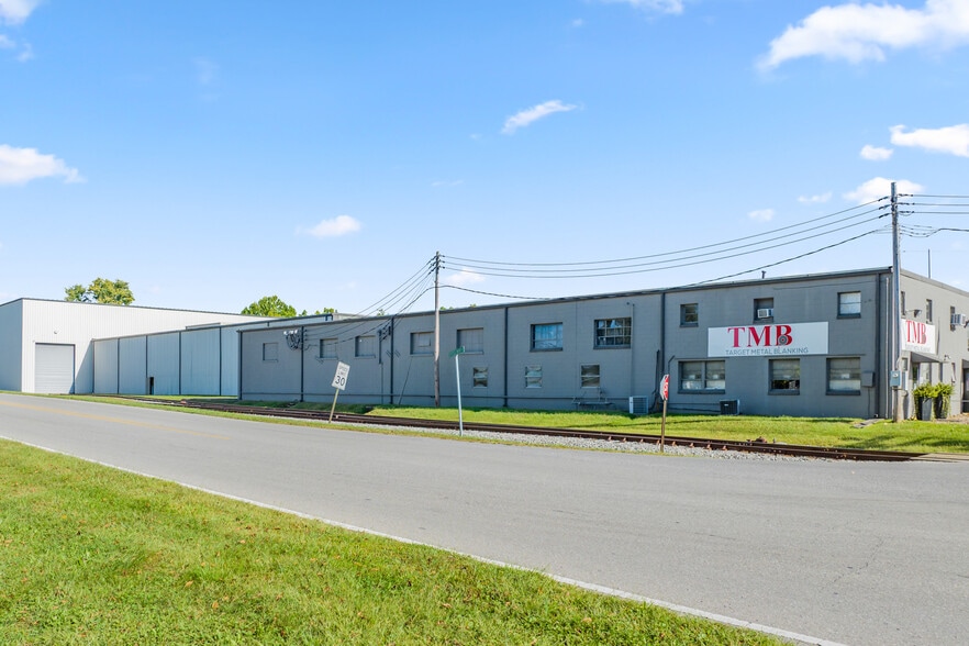 1 Steel Way, North Vernon, IN à vendre - Photo principale - Image 1 de 4