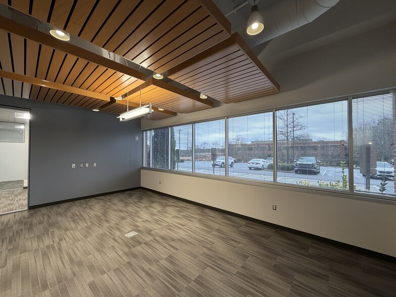 1500 Sunday Dr, Raleigh, NC for lease - Building Photo - Image 3 of 7