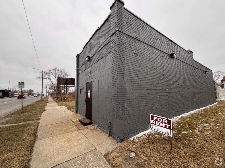 11337 Van Dyke St, Detroit, MI à louer - Photo du bâtiment - Image 1 de 5