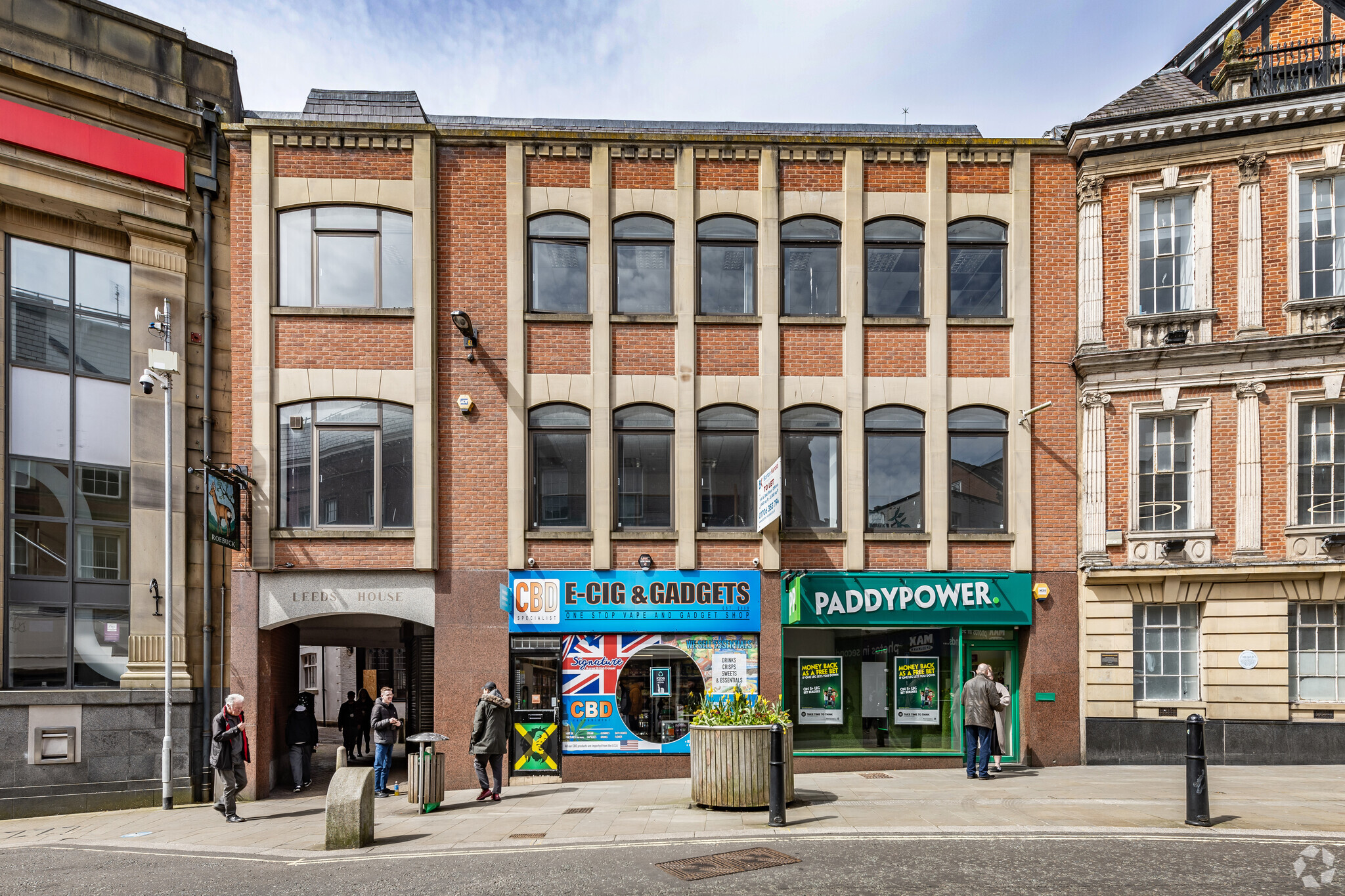 11A Yorkshire St, Rochdale for lease Primary Photo- Image 1 of 4