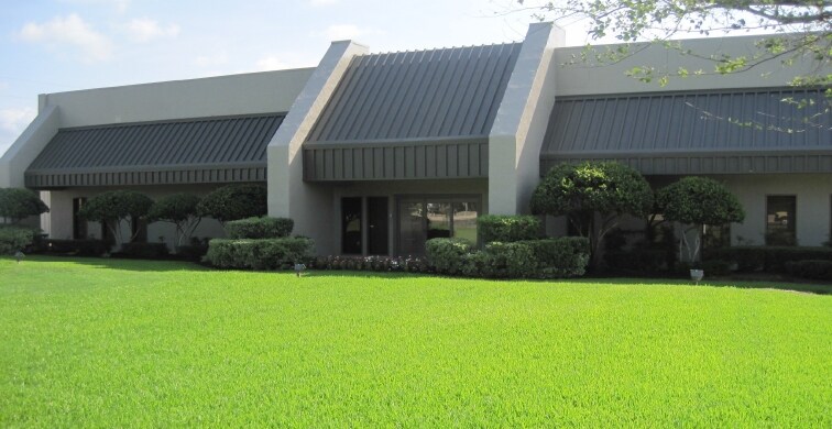 8050 Eastex Fwy, Beaumont, TX à louer Photo du bâtiment- Image 1 de 3