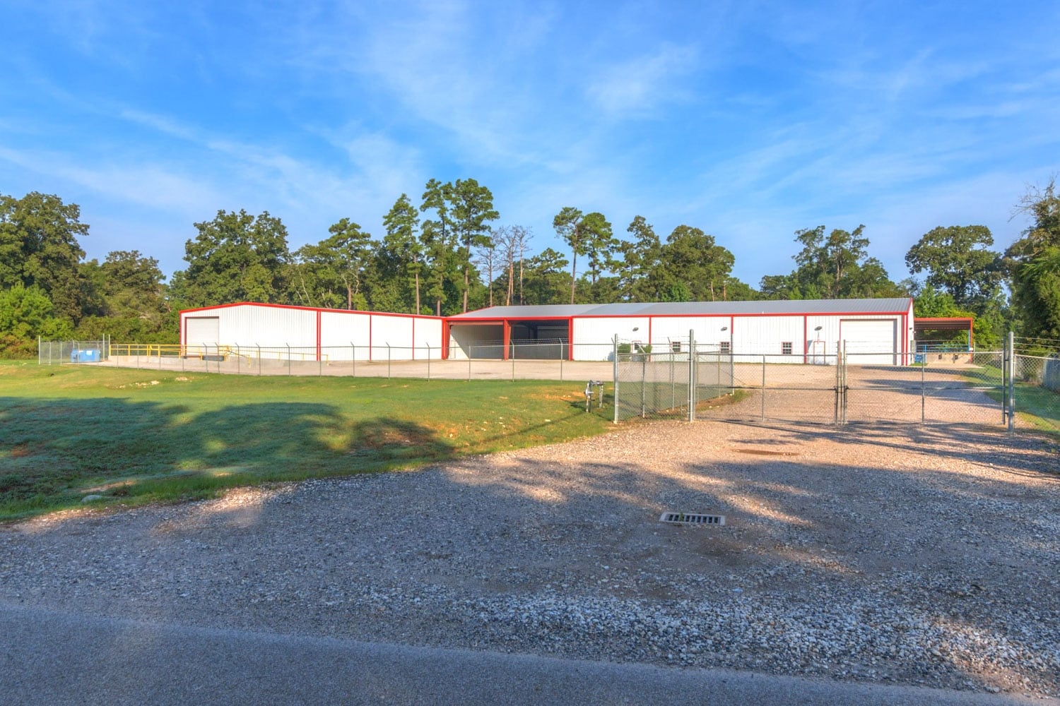 13939 Old Texaco Rd, Conroe, TX for sale Primary Photo- Image 1 of 64