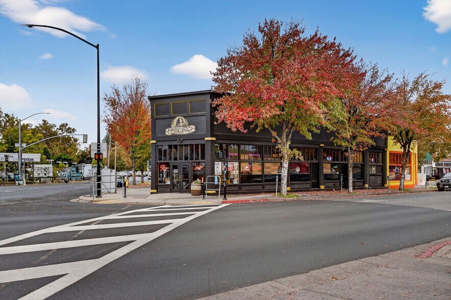 824 Oroville Ave, Chico, CA à louer - Photo du bâtiment - Image 2 de 11