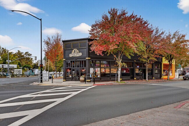 Plus de détails pour 824 Oroville Ave, Chico, CA - Commerce de détail à louer