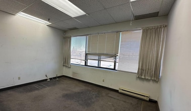 55 Nugget Ave, Toronto, ON à louer Photo intérieure- Image 2 de 3