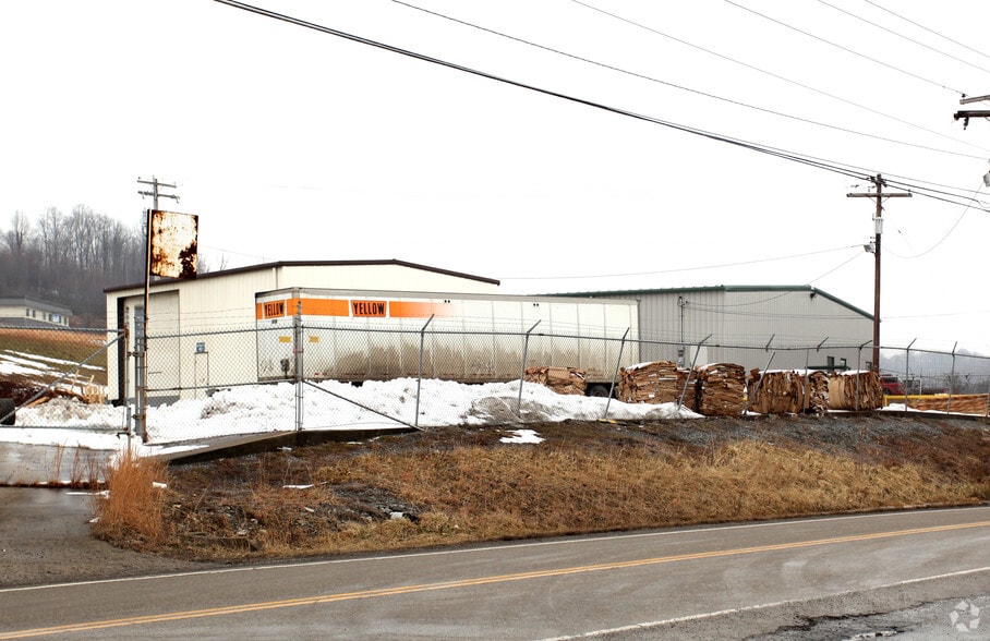 2026 Pleasant Valley Rd, Fairmont, WV for sale - Building Photo - Image 2 of 2
