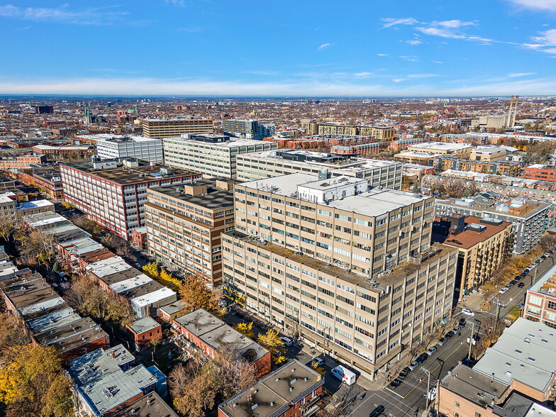 5333-5335 Av Casgrain, Montréal, QC for lease - Building Photo - Image 3 of 6