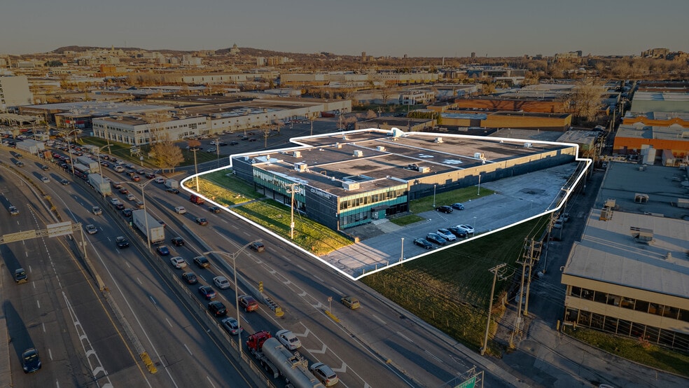 5950 Ch De La Côte-De-Liesse, Mont-Royal, QC à louer - Photo du bâtiment - Image 2 de 15