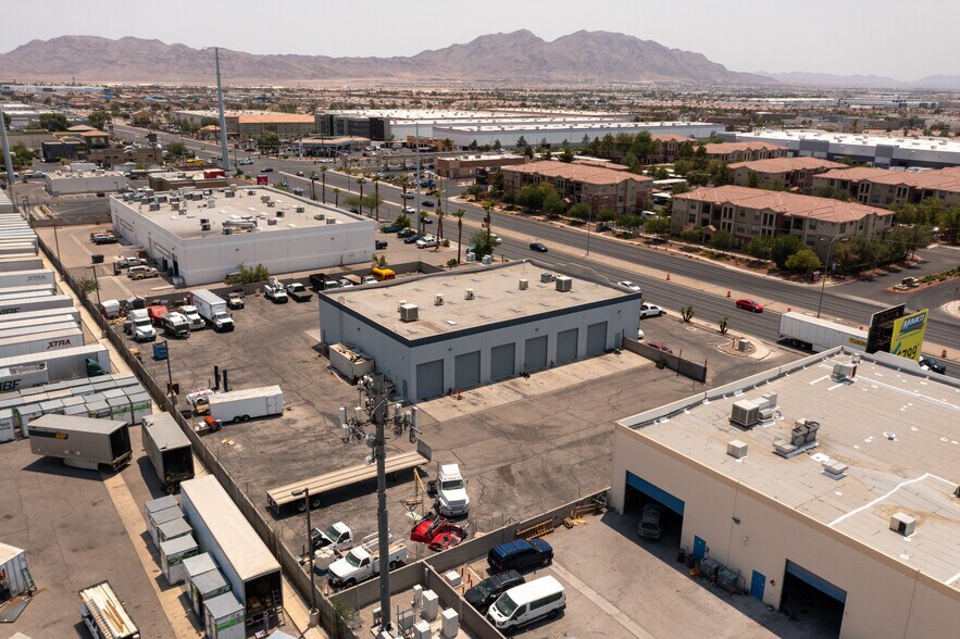 4150 E Craig Rd, North Las Vegas, NV à vendre - Photo du bâtiment - Image 2 de 7