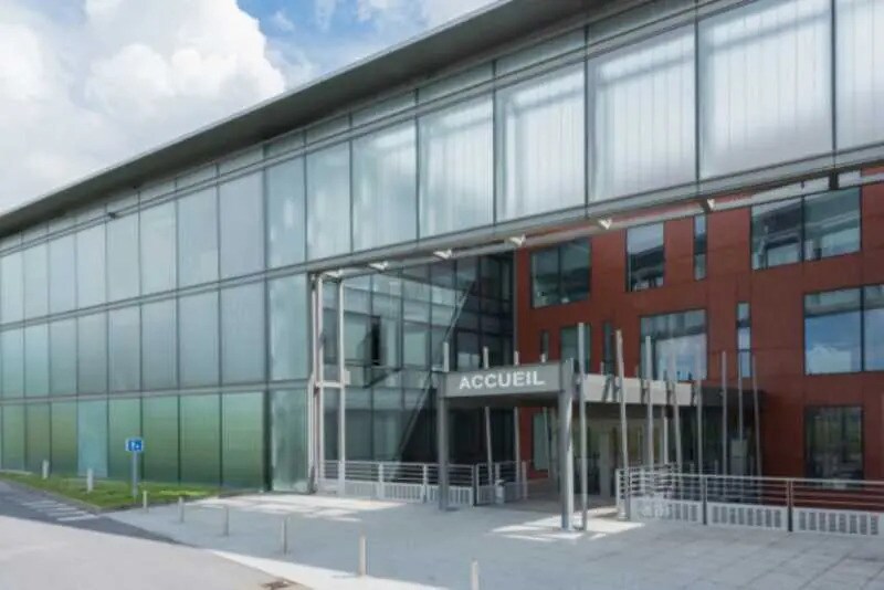 23 Rue General Valerie Andre, Vélizy-Villacoublay à louer - Photo du bâtiment - Image 2 de 13