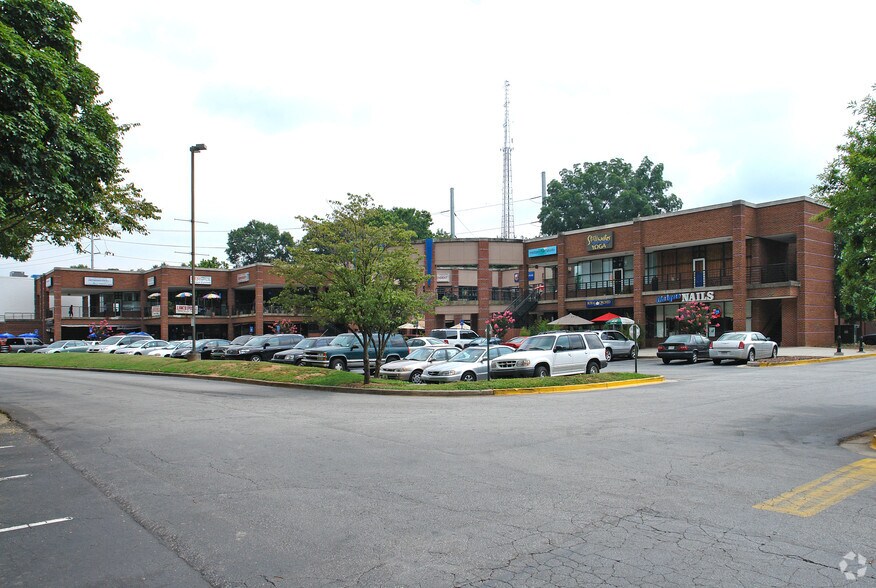 931 Monroe Dr NE, Atlanta, GA à louer - Photo du bâtiment - Image 2 de 7