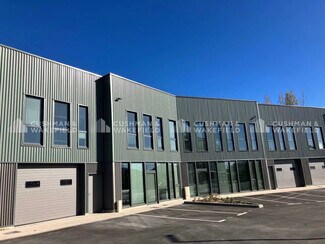 Plus de détails pour 1410 Route Nationale 396, Aubagne - Local d'activités à louer