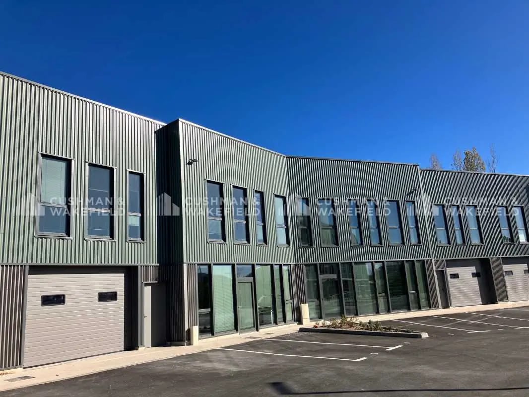 1410 Route Nationale 396, Aubagne for lease Building Photo- Image 1 of 14