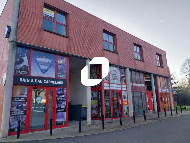 Bureau dans Montigny-le-Bretonneux à louer - Photo du bâtiment - Image 2 de 15