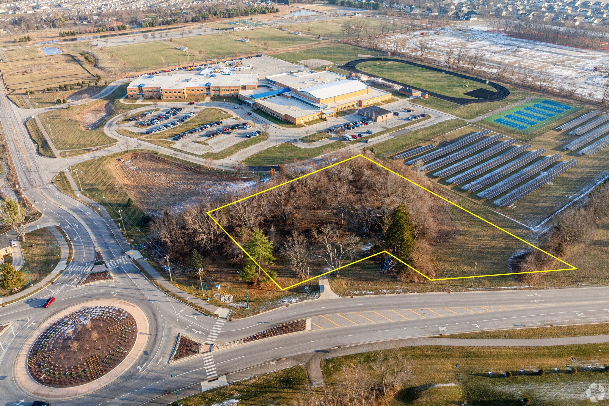 15836 Southeastern Pky, Fishers, IN for sale Primary Photo- Image 1 of 25