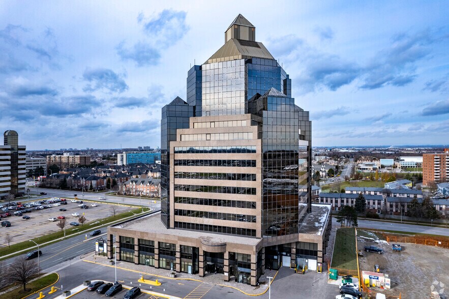 325 Milner Ave, Toronto, ON à louer - Photo du bâtiment - Image 3 de 10