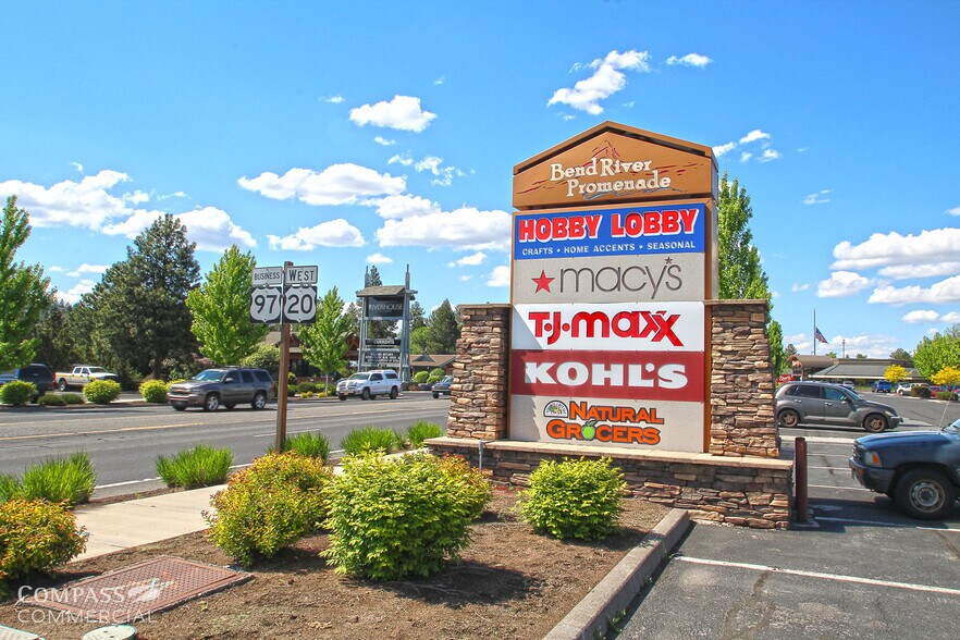 3044-3188 N Highway 97, Bend, OR à louer - Photo du bâtiment - Image 2 de 19