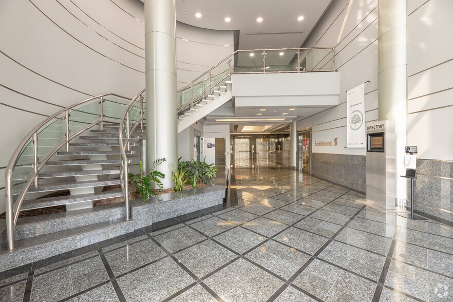 625 Cochrane Dr, Markham, ON à louer - Hall d’entrée - Image 3 de 28