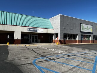 Plus de détails pour 1707-1709 N Walnut St, Hartford City, IN - Commerce de détail à louer