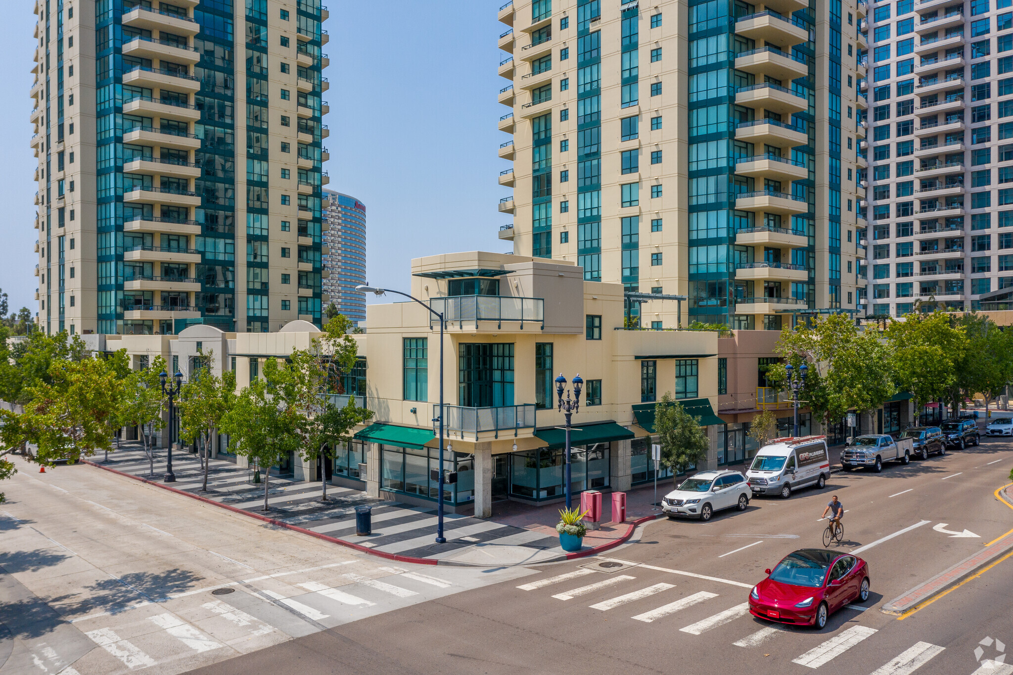 555 Front St, San Diego, CA à louer Photo principale- Image 1 de 5