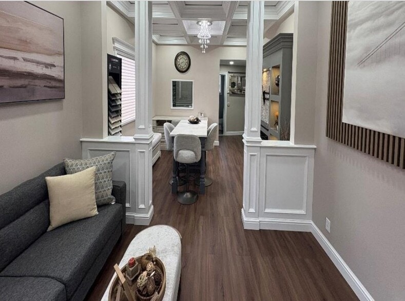 313 Skidmore Rd, Deer Park, NY à vendre - Photo du bâtiment - Image 2 de 5