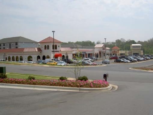 1420 Paramount Dr, Huntsville, AL à louer - Photo du bâtiment - Image 2 de 7