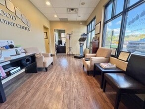 1000-1700 Ashwood Dr, Canonsburg, PA for lease Interior Photo- Image 1 of 4