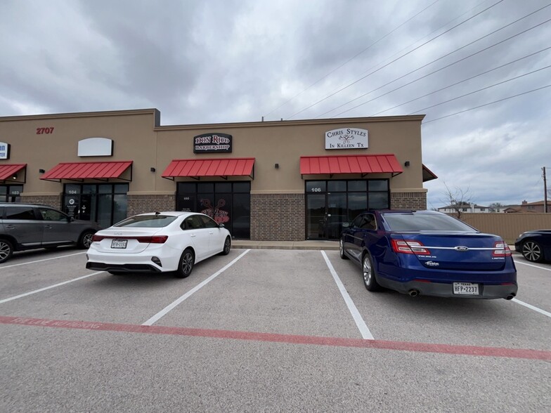 2707 E Stan Schlueter Loop, Killeen, TX à louer - Photo du bâtiment - Image 2 de 9