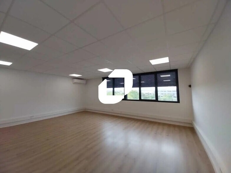 Office in Montpellier for lease - Interior Photo - Image 3 of 12