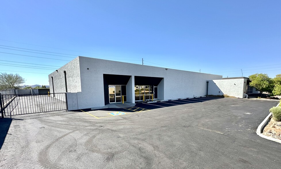 21401 N 7th Ave, Phoenix, AZ for lease - Primary Photo - Image 1 of 17