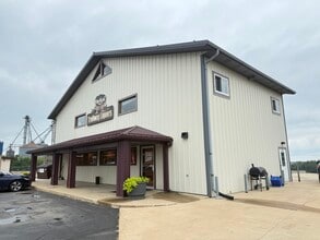 500-504 W Main St, Mount Horeb, WI for lease Building Photo- Image 2 of 11