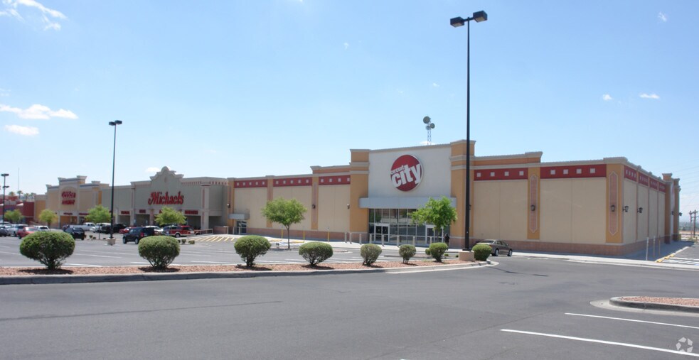 1313-1345 George Dieter Dr, El Paso, TX à louer - Photo du bâtiment - Image 3 de 26