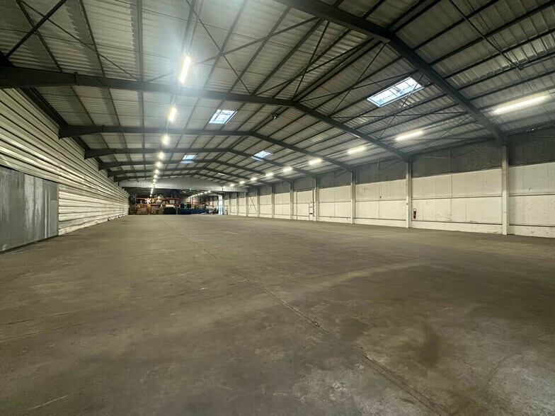 Industrial in Strasbourg for lease - Interior Photo - Image 2 of 4