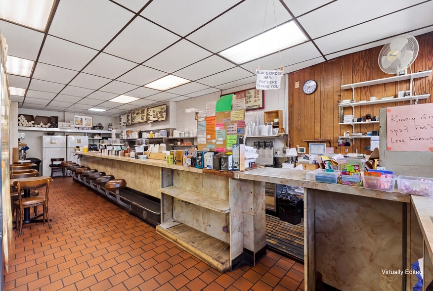 4801 16th Ave, Brooklyn, NY for sale - Interior Photo - Image 2 of 12