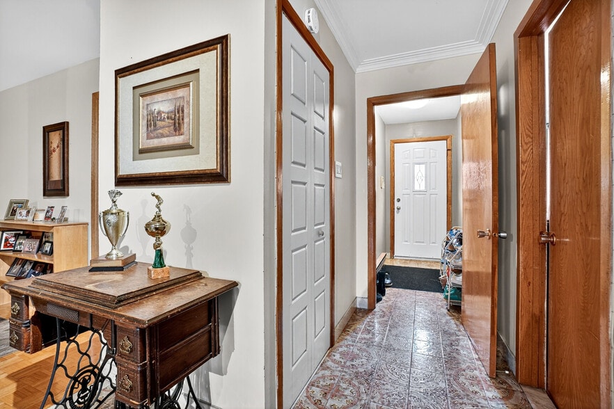 31 Rue Northview, Montréal-Ouest, QC à vendre - Photo intérieure - Image 2 de 9