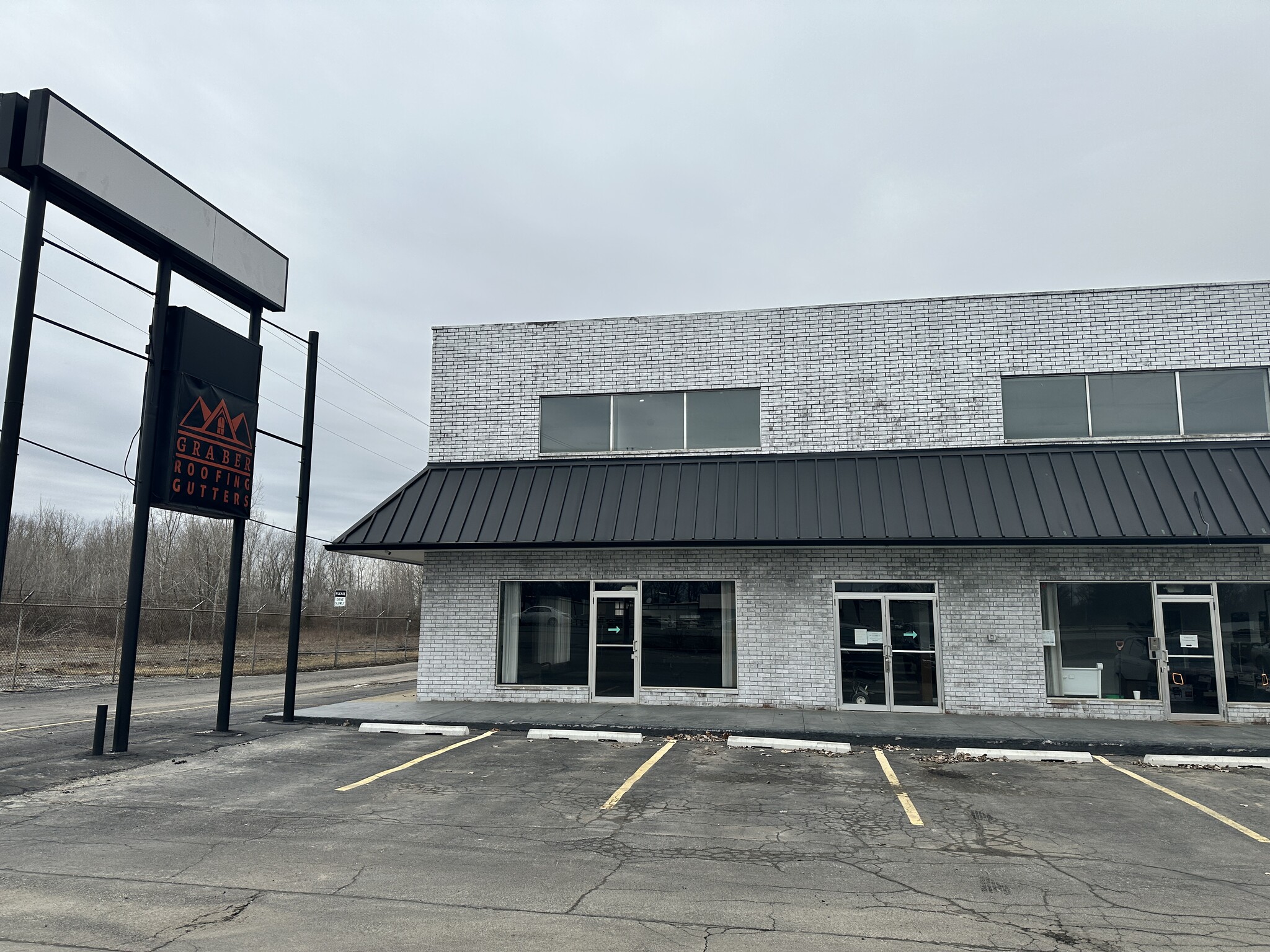 909 N Coliseum Blvd, Fort Wayne, IN for lease Building Photo- Image 1 of 3