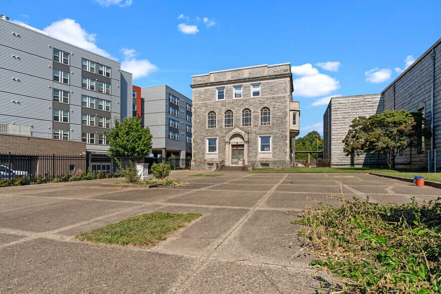 5520 Harbison Ave, Philadelphia, PA à vendre - Photo du bâtiment - Image 3 de 24