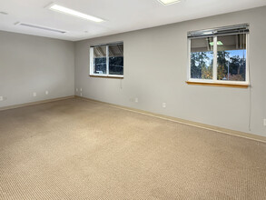 9623 32nd St SE, Lake Stevens, WA for lease Interior Photo- Image 1 of 7