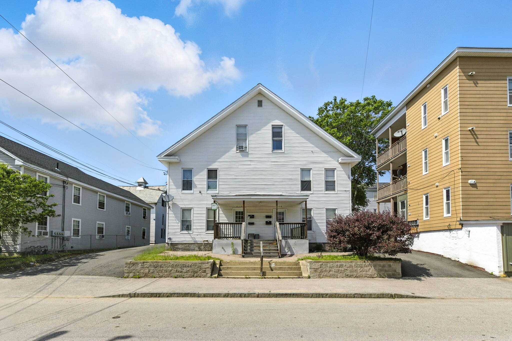 412 Manchester St, Manchester, NH for sale Primary Photo- Image 1 of 17