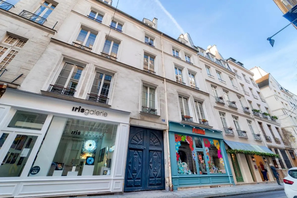 Office in Paris for sale Building Photo- Image 1 of 8
