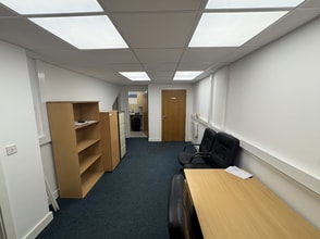 Millbrook Rd E, Southampton à louer Photo intérieure- Image 2 de 4