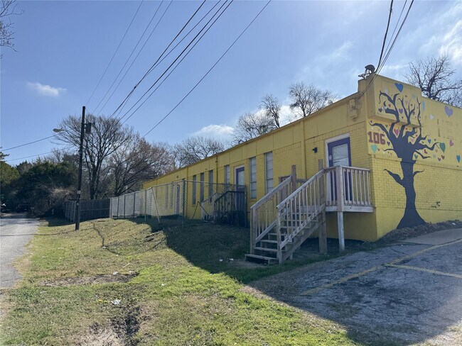 More details for 106 Barrows Pl, DeSoto, TX - Retail for Sale