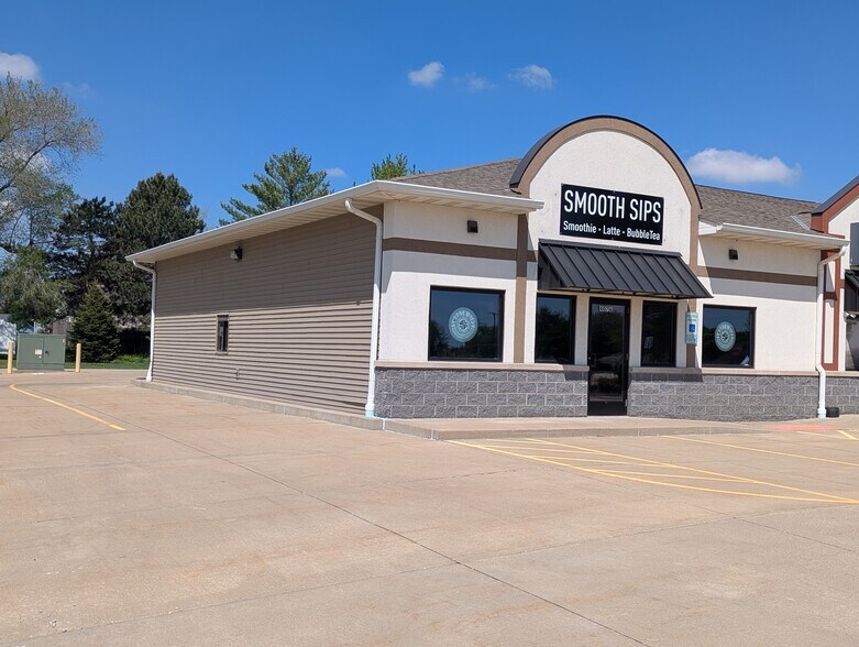 407 S 4th St, Dunlap, IL à vendre - Photo du bâtiment - Image 2 de 15