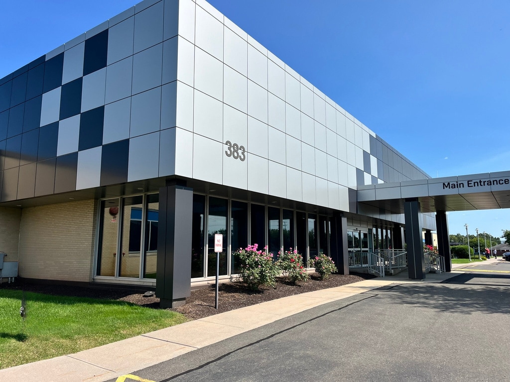 383 Middle St, Bristol, CT for lease Building Photo- Image 1 of 6