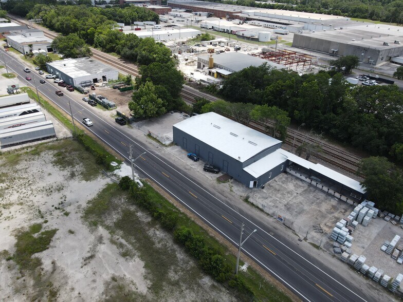 5270 W Beaver St, Jacksonville, FL à louer - Photo du bâtiment - Image 2 de 10