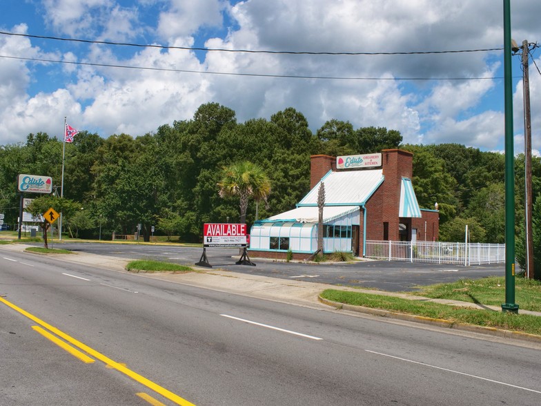 1586 John C Calhoun Dr, Orangeburg, SC à vendre - Photo du bâtiment - Image 1 de 1